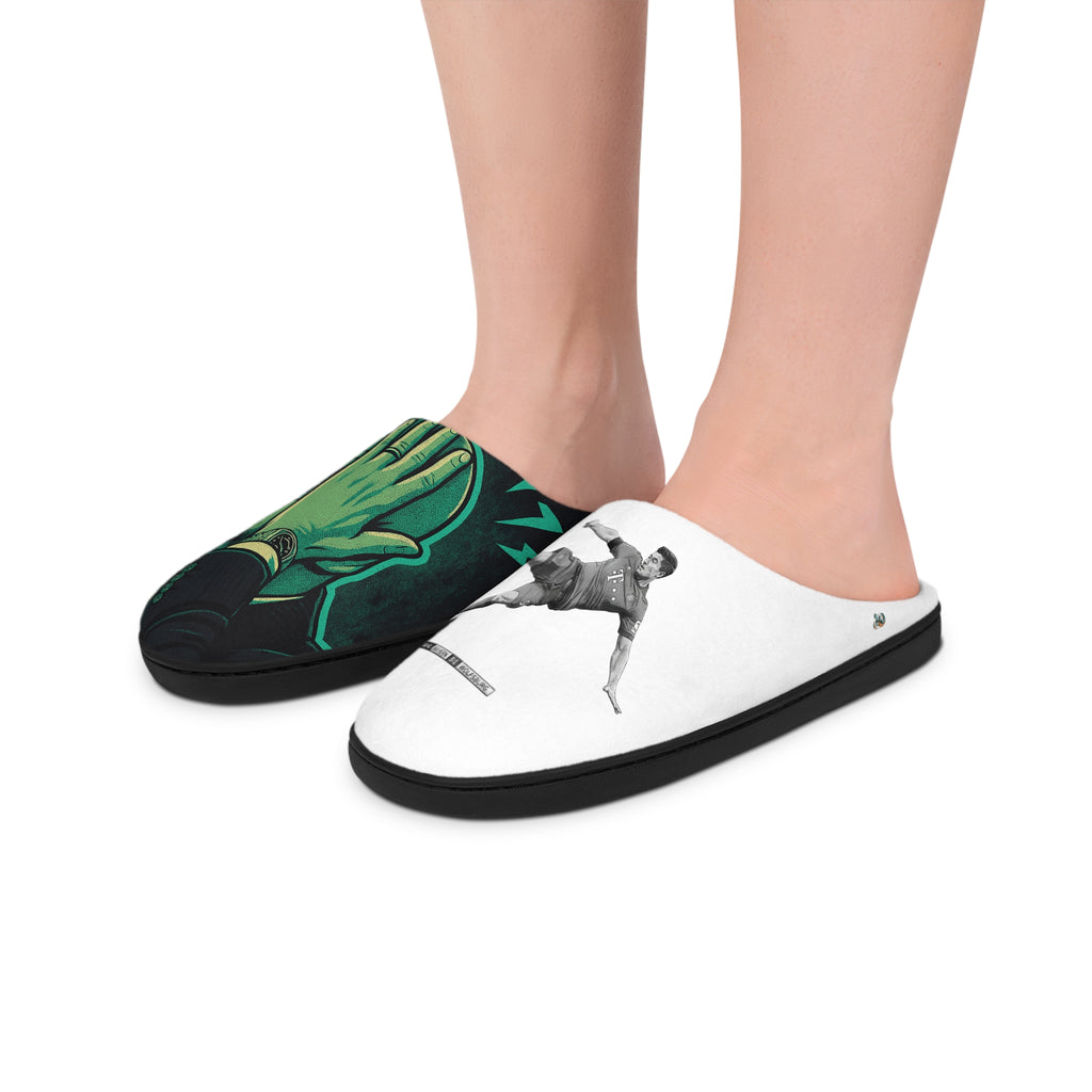 Lewandowski 5 in 9 Slippers
